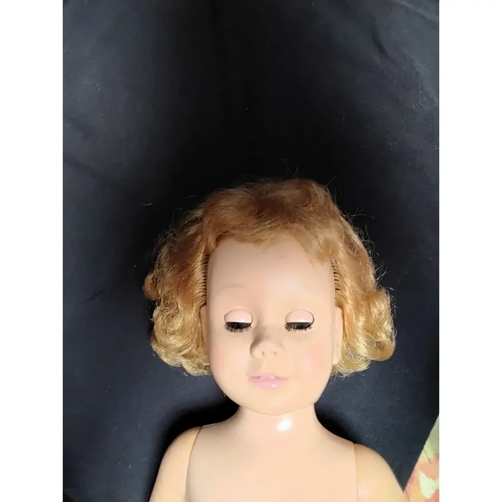 1St Issue Chatty Cathy Blond Blue Eyes with Freckles Original Outfit